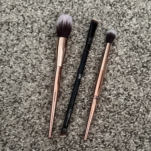 it cosmetics Other - It Cosmetics and Sephora Rose Gold and Black Makeup Brush Trio